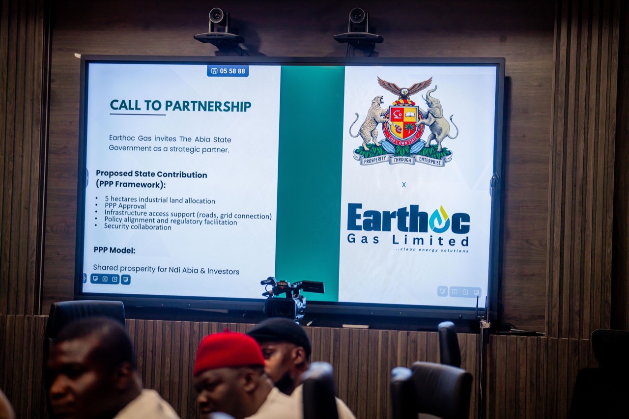 Governor Alex Otti during the Owaza CNG mother station project engagement